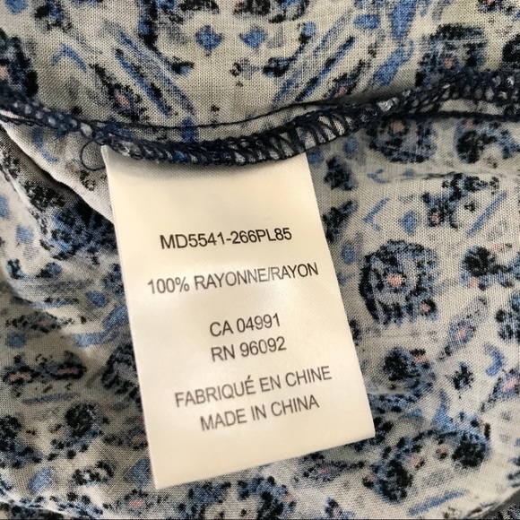 3/$20 Lila Rose Blue Patterned Long Sleeve Tunic Top - Picture 5 of 6